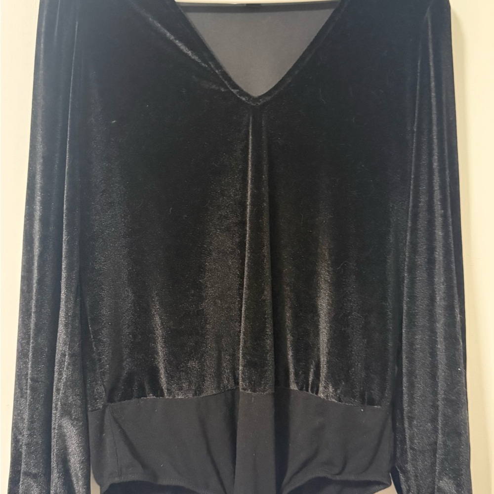Elegant Black Velvet Women's Top